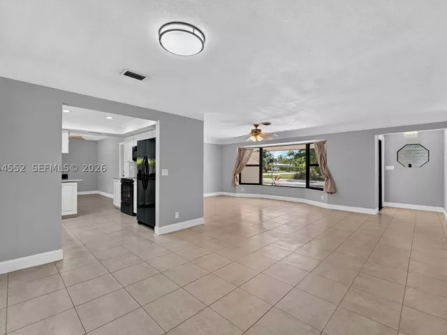 2-bedroom home for sale in Deerfield Beach - 1109 SE 10th St - MondialRealty