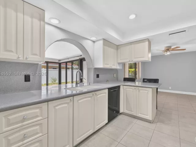2-bedroom home for sale in Deerfield Beach - 1109 SE 10th St - MondialRealty
