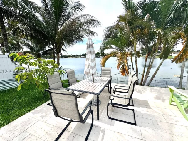3-bedroom home for rent in Pembroke Pines - 8641 NW 19th St - MondialRealty