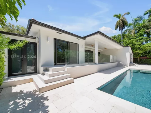4-bedroom home for rent in Miami - 899 NE 71st St - MondialRealty