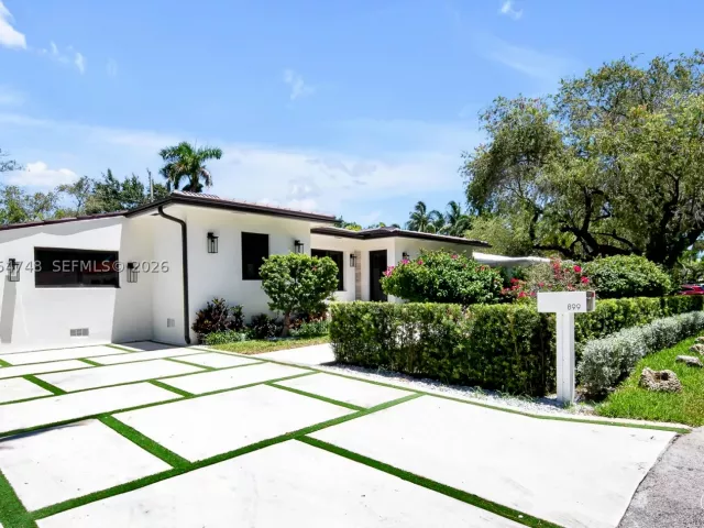 4-bedroom home for rent in Miami - 899 NE 71st St - MondialRealty