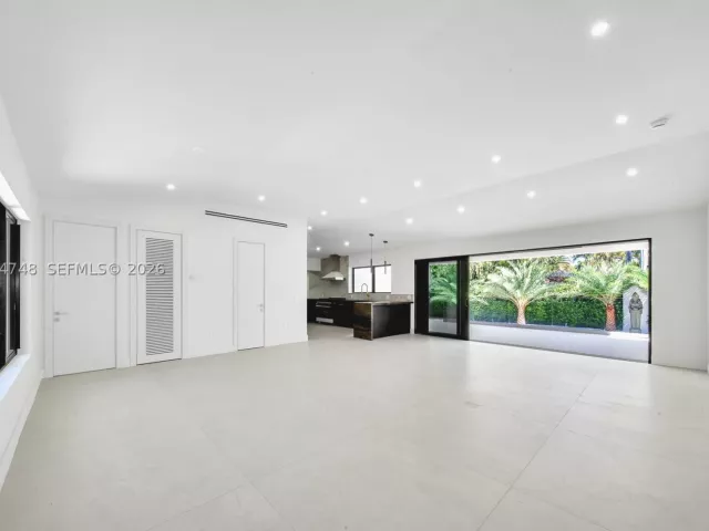 4-bedroom home for rent in Miami - 899 NE 71st St - MondialRealty