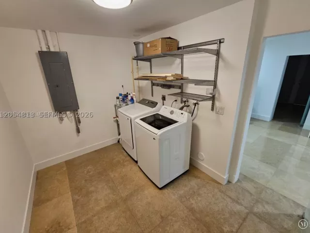 5-bedroom home for rent in Doral - 5754 NW 98th Ave - MondialRealty