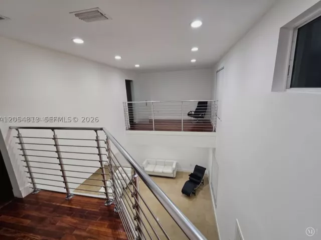 5-bedroom home for rent in Doral - 5754 NW 98th Ave - MondialRealty
