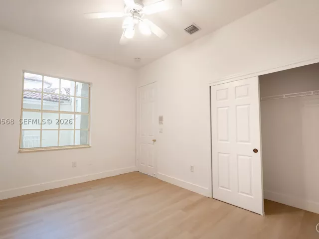 5-bedroom home for rent in Doral - 11213 NW 71st Ter - MondialRealty