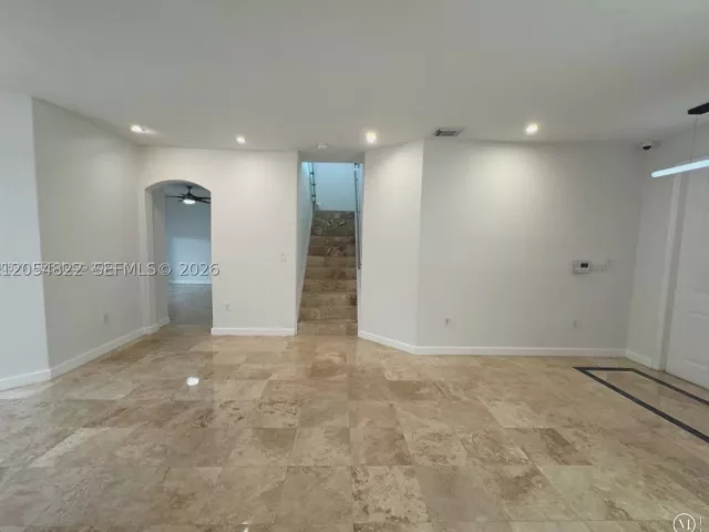 3-bedroom home for rent in Doral - 7563 NW 112th Pl - MondialRealty