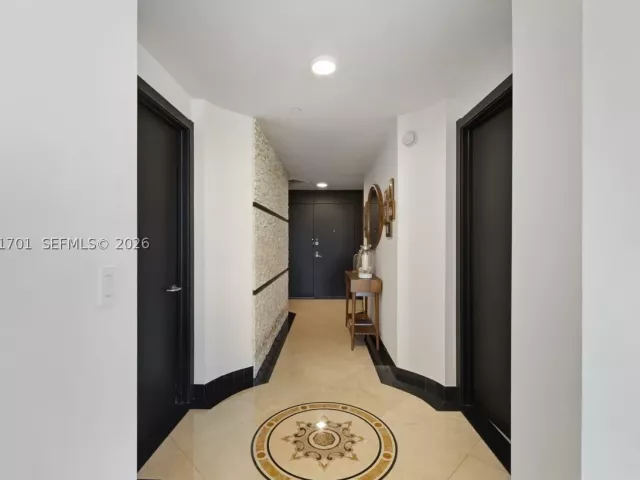 3-bedroom condo for sale in Aventura - 3131 NE 188th St 1-901 - MondialRealty