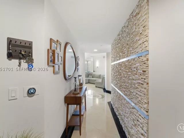 3-bedroom condo for sale in Aventura - 3131 NE 188th St 1-901 - MondialRealty