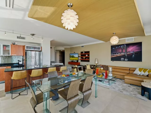 3-bedroom condo for sale in Aventura - 3131 NE 188th St 1-901 - MondialRealty