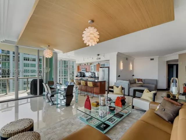 3-bedroom condo for sale in Aventura - 3131 NE 188th St 1-901 - MondialRealty