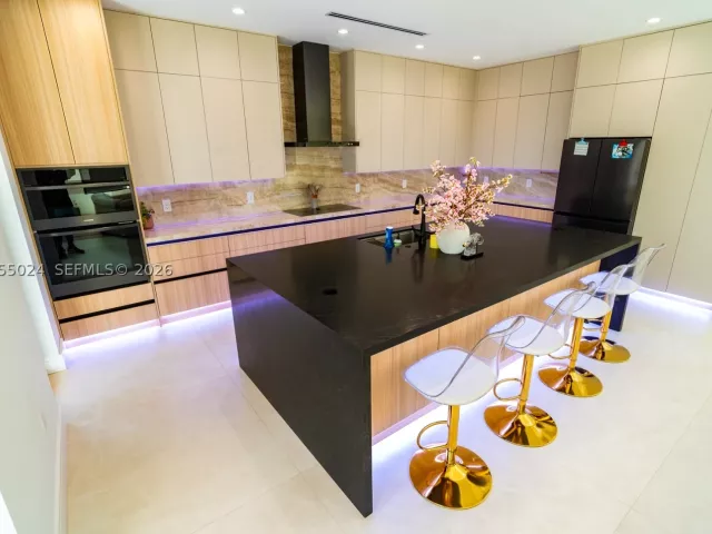 4-bedroom home for rent in Miami - 9330 SW 34th St NA - MondialRealty