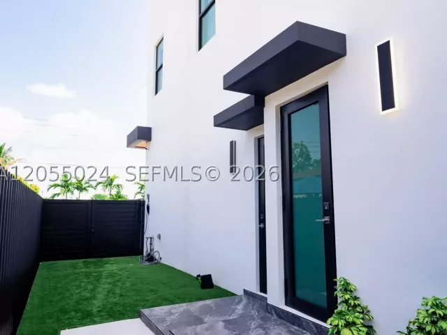 4-bedroom home for rent in Miami - 9330 SW 34th St NA - MondialRealty