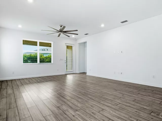 3-bedroom home for sale in Delray Beach - 13456 PURPLE MOUNTAIN Pass - MondialRealty