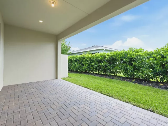 3-bedroom home for sale in Delray Beach - 13456 PURPLE MOUNTAIN Pass - MondialRealty