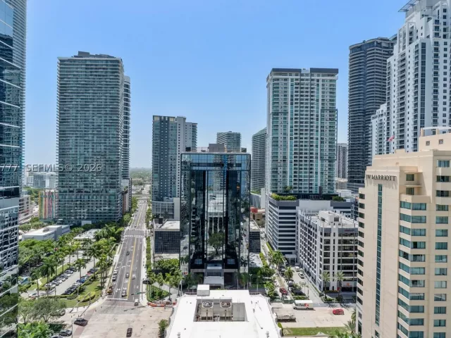 2-bedroom condo for sale in Miami - 1200 Brickell Bay Dr 2423 - MondialRealty