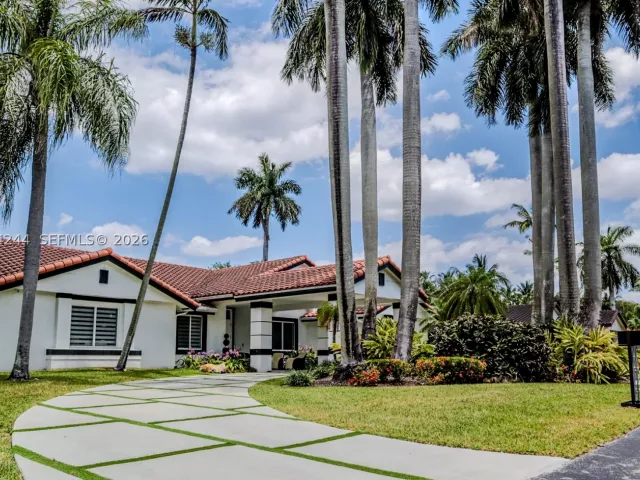 5-bedroom home for sale in Miami - 11929 SW 72 TER - MondialRealty