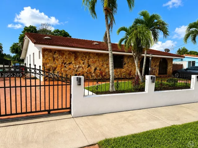 3-bedroom home for sale in Miami - 11220 SW 47th Ter - MondialRealty