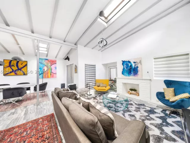 4-bedroom home for sale in Miami - 910 NE 81st St - MondialRealty