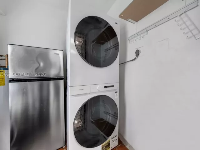 4-bedroom home for sale in Miami - 910 NE 81st St - MondialRealty