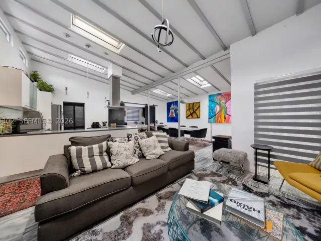 4-bedroom home for sale in Miami - 910 NE 81st St - MondialRealty