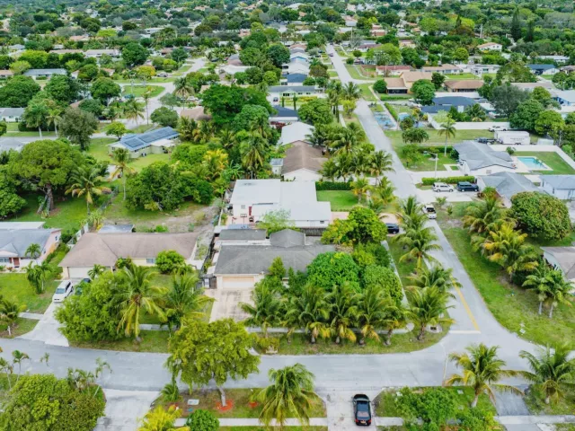 3-bedroom home for sale in Delray Beach - 2655 Dorson Way - MondialRealty