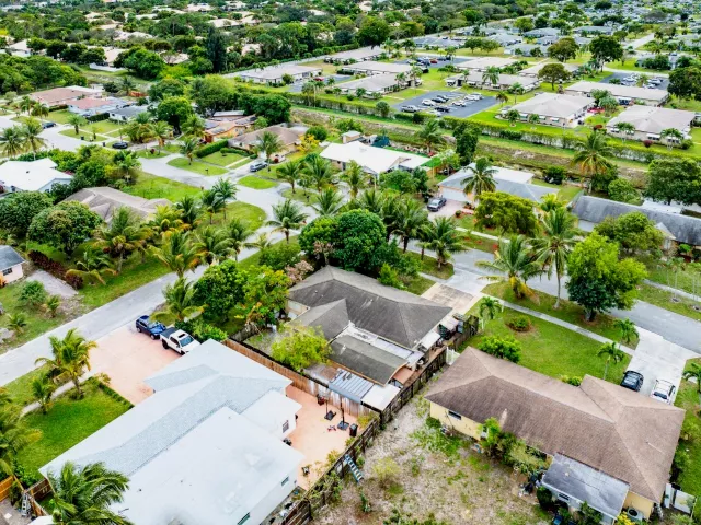 3-bedroom home for sale in Delray Beach - 2655 Dorson Way - MondialRealty