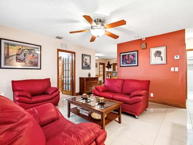 3-bedroom home for sale in Delray Beach - 2655 Dorson Way - MondialRealty