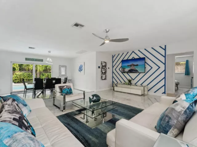 4-bedroom home for rent in Hollywood - 1243 GARFIELD Street - MondialRealty