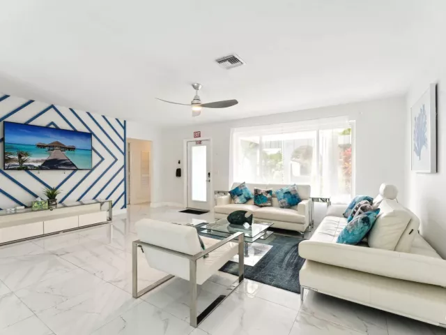 4-bedroom home for rent in Hollywood - 1243 GARFIELD Street - MondialRealty