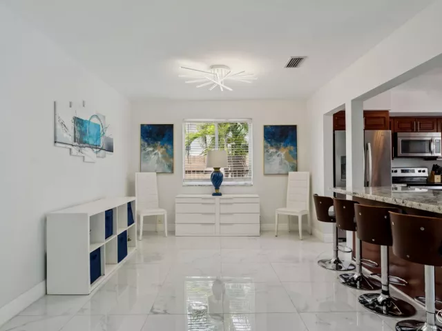 4-bedroom home for rent in Hollywood - 1243 GARFIELD Street - MondialRealty