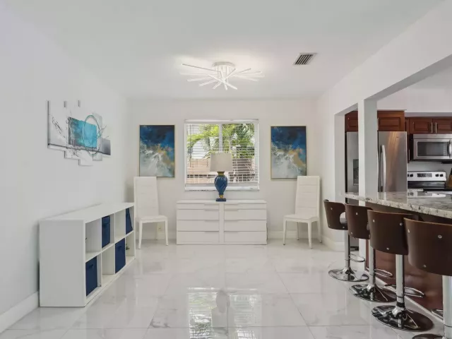4-bedroom home for rent in Hollywood - 1243 GARFIELD Street - MondialRealty