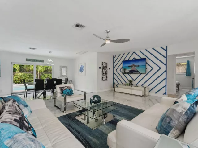 4-bedroom home for rent in Hollywood - 1243 GARFIELD Street - MondialRealty