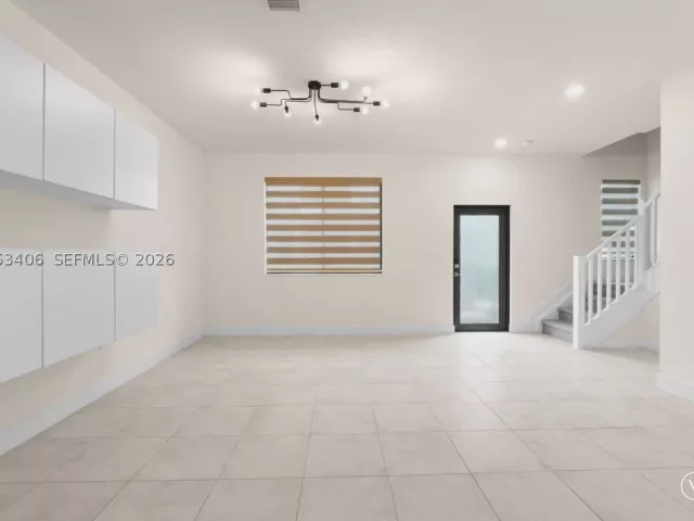 3-bedroom home for rent in Doral - 4746 NW 83rd Pkwy - MondialRealty