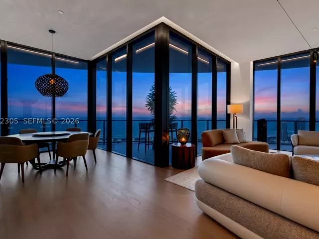 5-bedroom condo for rent in Miami Beach - 500 Alton PH4701 - MondialRealty