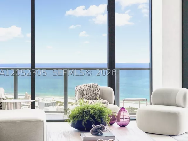 5-bedroom condo for rent in Miami Beach - 500 Alton PH4701 - MondialRealty
