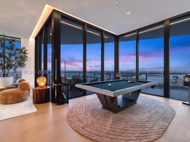 5-bedroom condo for rent in Miami Beach - 500 Alton PH4701 - MondialRealty