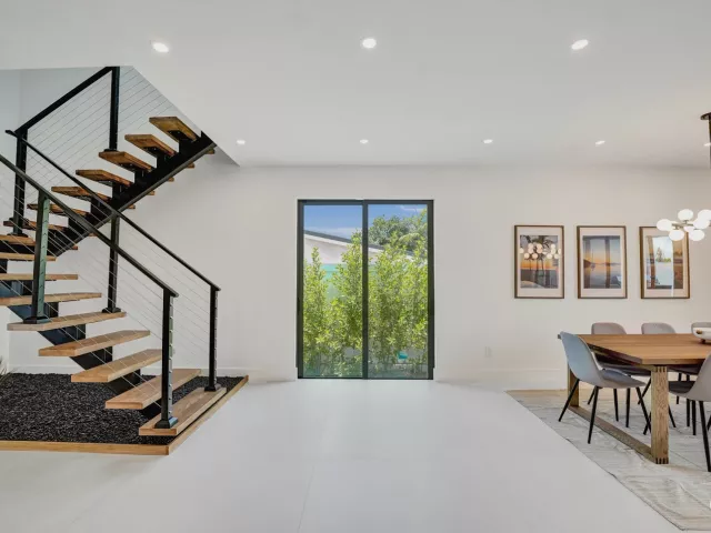 3-bedroom home for rent in Fort Lauderdale - 1527 NE 15TH Avenue - MondialRealty