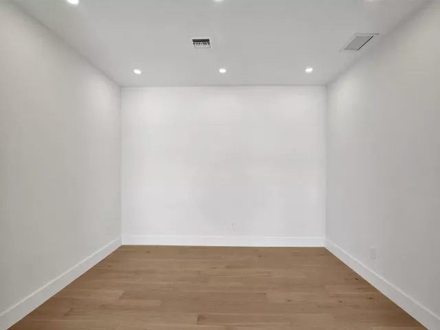 3-bedroom home for rent in Fort Lauderdale - 1527 NE 15TH Avenue - MondialRealty