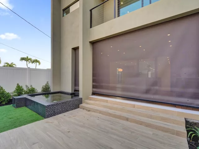 3-bedroom home for rent in Fort Lauderdale - 1527 NE 15TH Avenue - MondialRealty