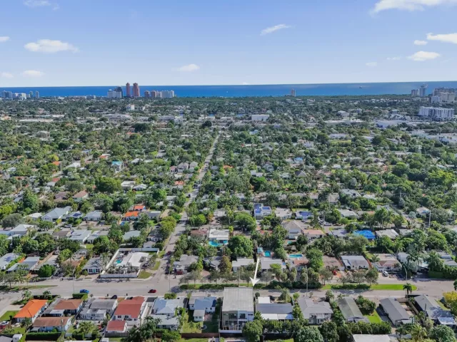 3-bedroom home for rent in Fort Lauderdale - 1527 NE 15TH Avenue - MondialRealty
