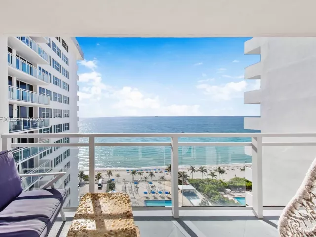 1-bedroom condo for sale in Hallandale Beach - 2030 S Ocean Dr 1716 - MondialRealty