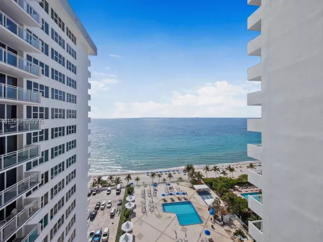 1-bedroom condo for sale in Hallandale Beach - 2030 S Ocean Dr 1716 - MondialRealty