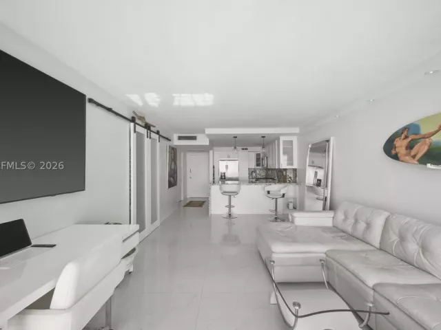 1-bedroom condo for sale in Hallandale Beach - 2030 S Ocean Dr 1716 - MondialRealty