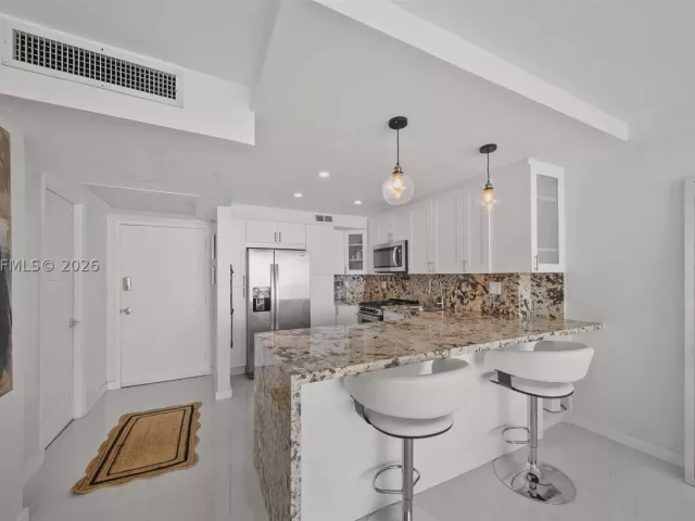 1-bedroom condo for sale in Hallandale Beach - 2030 S Ocean Dr 1716 - MondialRealty