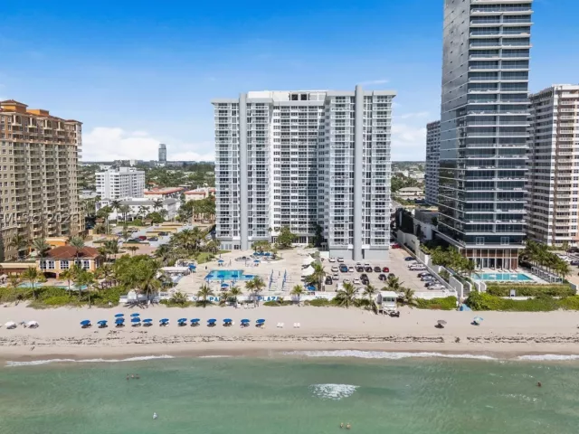 1-bedroom condo for sale in Hallandale Beach - 2030 S Ocean Dr 1716 - MondialRealty