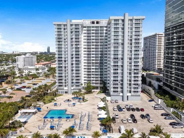 1-bedroom condo for sale in Hallandale Beach - 2030 S Ocean Dr 1716 - MondialRealty