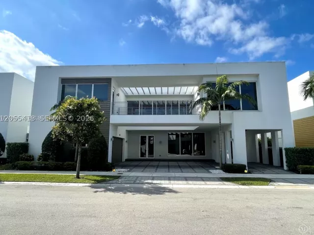 6-bedroom home for rent in Doral - 10250 NW 74th Ter 0 - MondialRealty