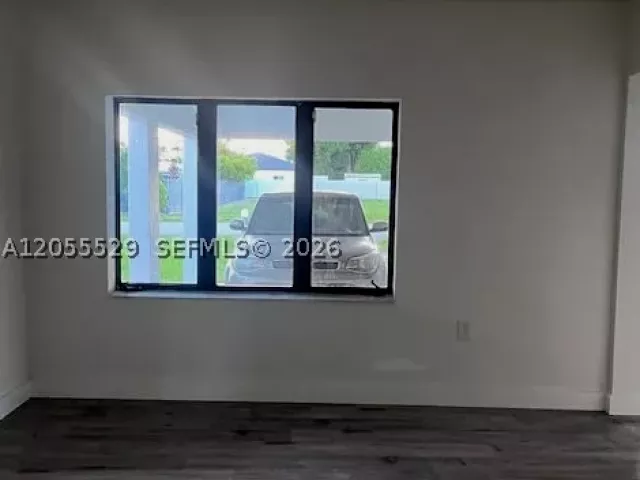 3-bedroom home for sale in Miami - 21221 SW 120 AVE - MondialRealty