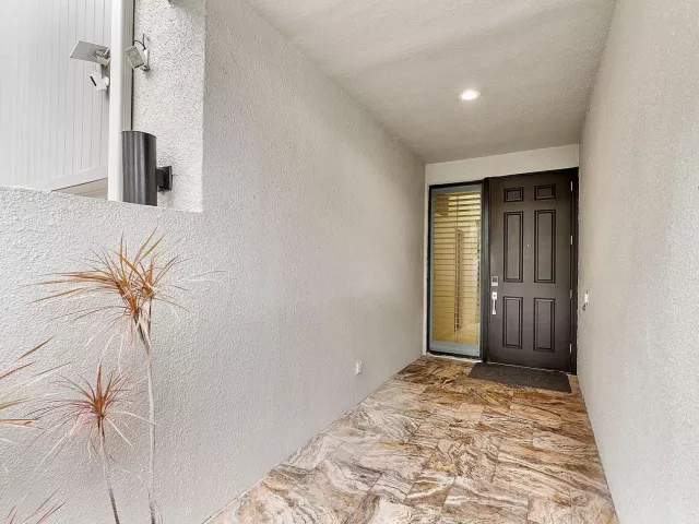 3-bedroom home for rent in Fort Lauderdale - 40 Portside Drive - MondialRealty