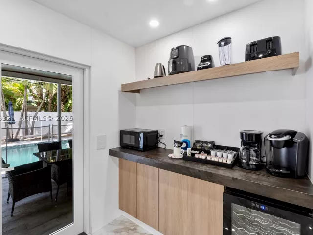 5-bedroom home for rent in Lauderdale By The Sea - 3261 Seaward Dr 3261 - MondialRealty